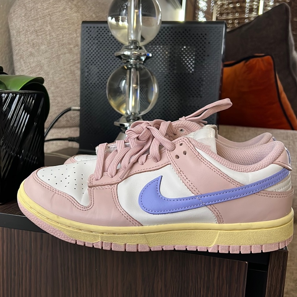 Nike dunk low pink